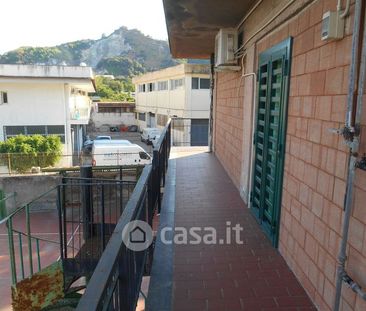 Appartamento in Affitto in Contrada Pisciarelli a Pozzuoli - Foto 2