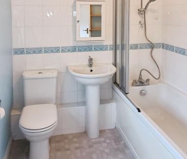 3 bedroom semi-detached house to rent - Photo 5