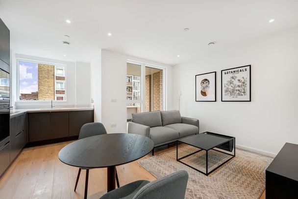 Resona House, Camden, NW1 - Photo 1