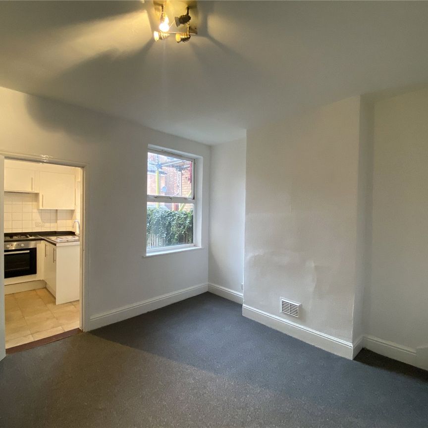 3 bedroom house to rent Hogarth Street, NG3 - Photo 1