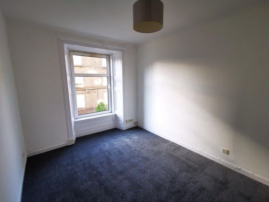2 Baldovan Terrace, Maryfield, Dundee - Photo 1