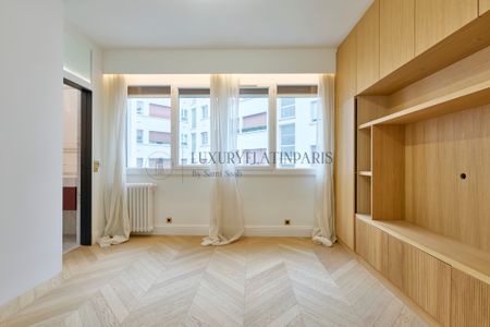 Paris 8 - Triangle d’or - Photo 3