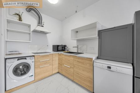 Warszawa, Praga-Południe, Grochowska - Photo 2