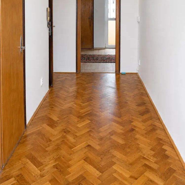 Pronájem prostorného bytu 2+kk s balkonem v bezprostřední blízkosti centra Brna na ulici Štefánikova - Photo 1