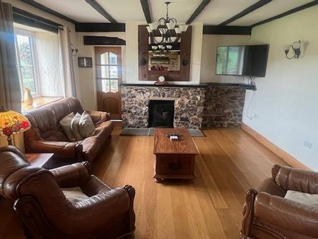 5 bedroom character property to rent - Photo 2