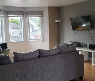 Longueuil – Très grand logement 5 1/2 (1 436 pi2) à louer - Photo 4