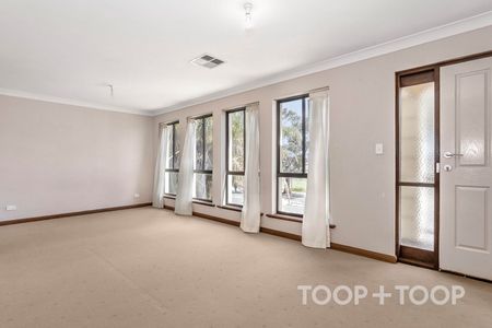 Modern Stylish Home - Photo 3