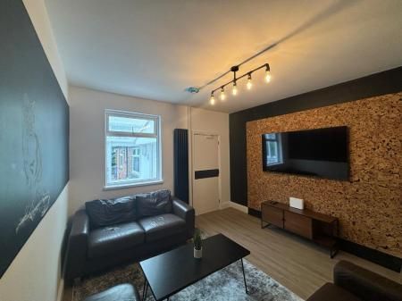 George Street, Silverdale, ST5 - Photo 2