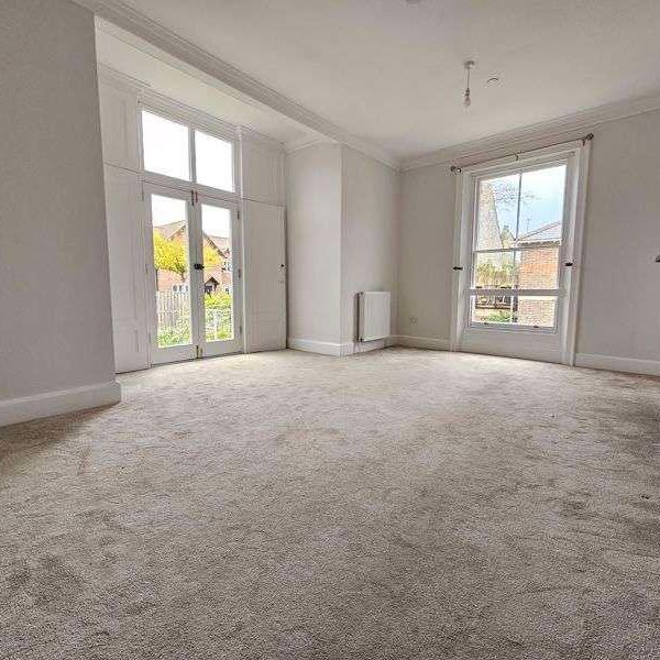 Stratton House, High West Street, Dorchester, DT1 - Photo 1