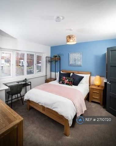 1 bedroom in a house share to rent - Photo 3