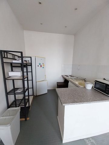 Appartement 2 pièces 33m2 MARSEILLE 5EME 480 euros - Photo 2