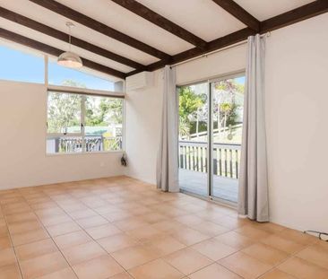 3 Bedroom in Double Westlake Zone! - Photo 2