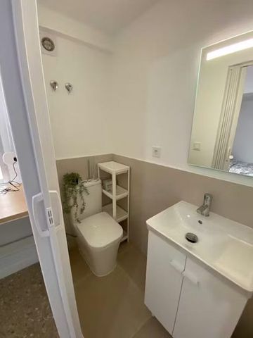 Carrer Joan Lluis Vives, Manises, Valencian Community 46940 - Photo 5