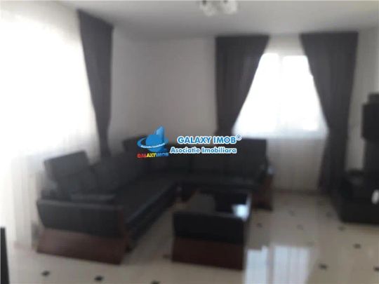 De inchiriat apartament de lux 2 camere fond nou cu parcare - Photo 1
