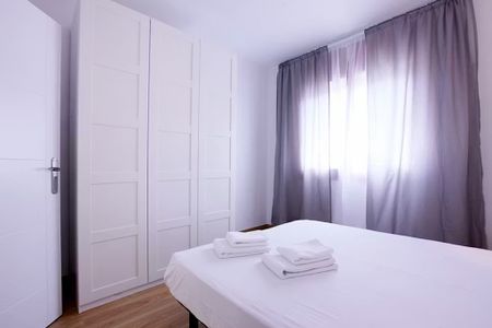 Carrer de Mallorca, Barcelona, Catalonia 08026 - Photo 2