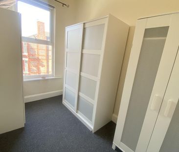 3 bedroom apartment to rent - Photo 5