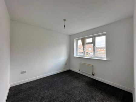 3 bedroom semi-detached house to rent - Photo 4