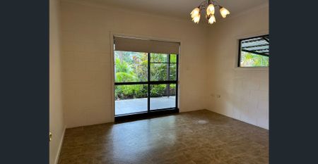 Tropical home with undercover pool and deck, Kuranda - Photo 5