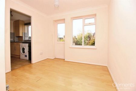 3 bedroom terraced house to rent - Photo 3