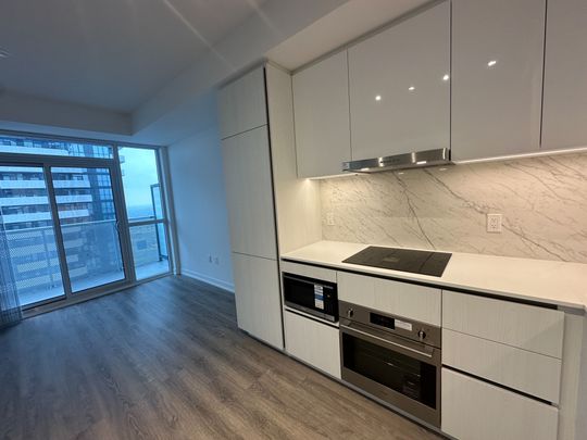 For Lease - 8 Interchange Way Unit# 4215, Vaughan, Ontario - Photo 1