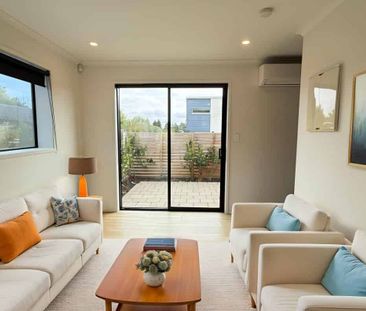 Charming 1-Bedroom Townhouse in Papakura – Comfortable Living at $4... - Photo 2