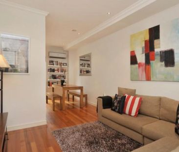 Neatly Built Outer-City Townhouse - Photo 1