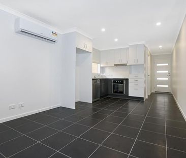 Beautiful 2 Bedroom Unit in Ideal Location - Photo 3