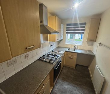 2 bedroom semi-detached house to rent - Photo 5