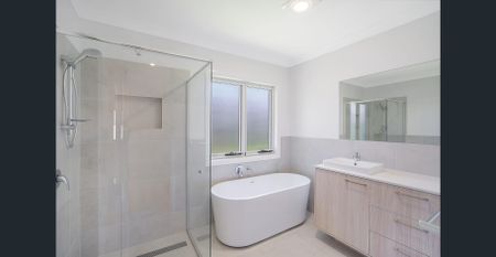 4 Bedroom Home - Photo 4