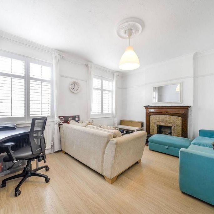 3 bedroom maisonette to rent - Photo 1