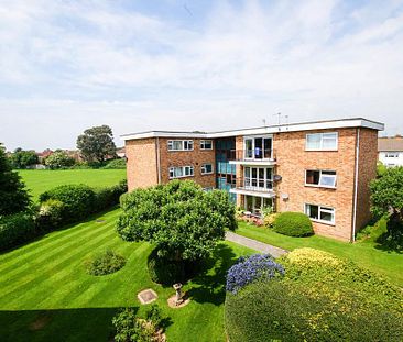 Hawthorn Close, Chichester - Photo 1