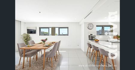 Arriva Strathfield | Huge Luxury 2 Bedroom Apartment - Photo 3