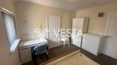 6 bedroom terraced house to rent - Photo 2