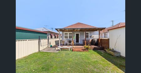 Cottage charm meets Mayfield lifestyle. - Photo 4