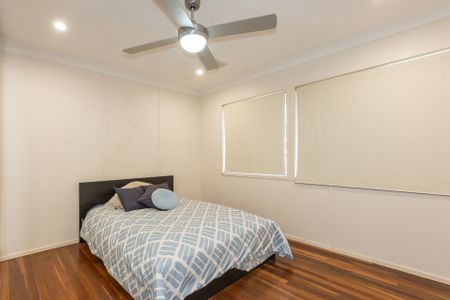 6 Wallace Street, Redcliffe QLD 4020 - House For Rent | Domain - Photo 3