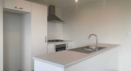 Sunny 3-bedroom house for rent!! - Photo 2