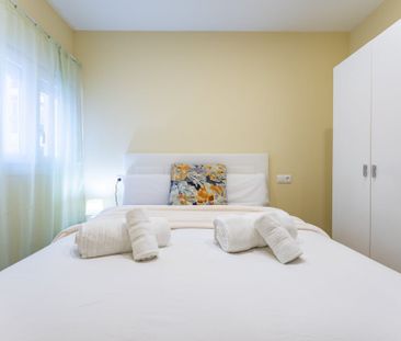 Calle Perdiguera, Málaga, Andalusia 29003 - Photo 4