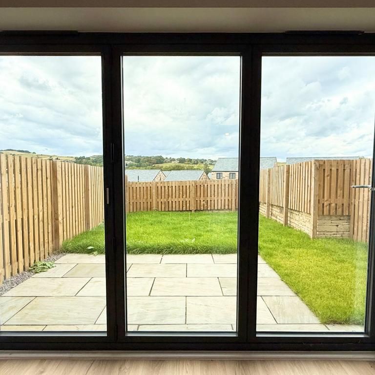 3 bedroom house to rent - Photo 1