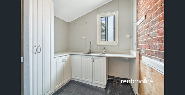 Charming 2x1 Character Home with Study/Sleepout - Photo 1