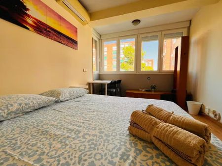 Calle de Castrillo de Aza, Madrid, Community of Madrid 28031 - Photo 4