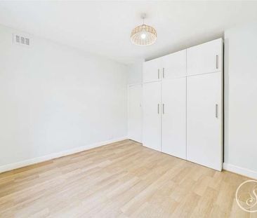 Sandringham Crescent, Leeds, LS17 - Photo 5