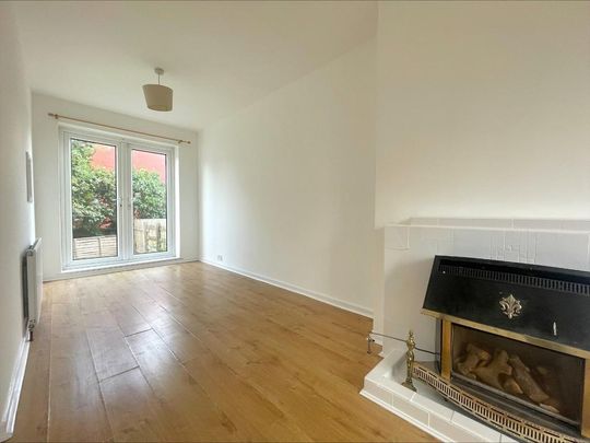 3 bedroom end of terrace house to rent - Photo 1