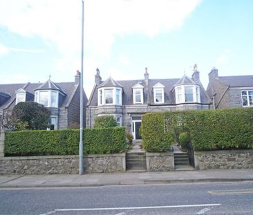 4 bedroom semi-detached house to rent - Photo 6