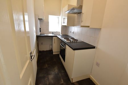 1 Bed Flat, Crescent Road, LU2 - Photo 5