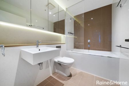 Modern Furnished 2-Bedroom Luxury Apartment in Burwood B1 Square - Photo 4