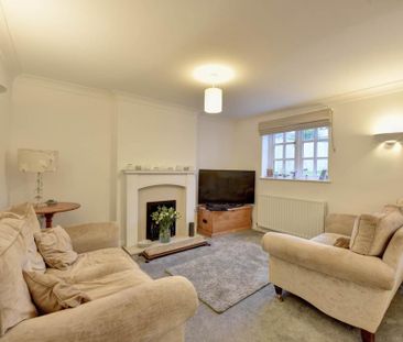 5 bedroom semi-detached house to rent - Photo 2