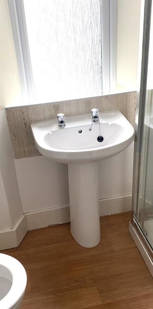 Grove House, Plymouth - Photo 1