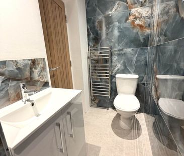 Broadway, Blackpool, FY4 2HE - Photo 2