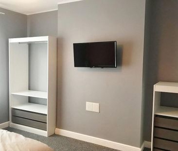 1 bedroom in a house share to rent - Photo 4