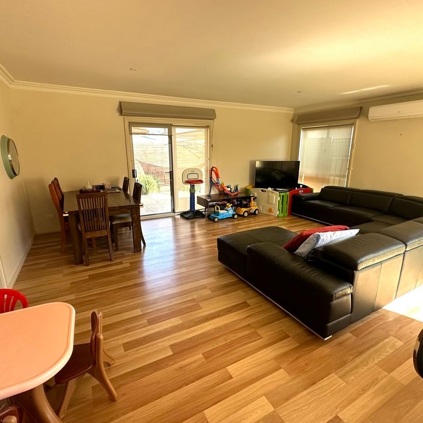 Two Bedroom Townhouse - Great Location - Photo 1